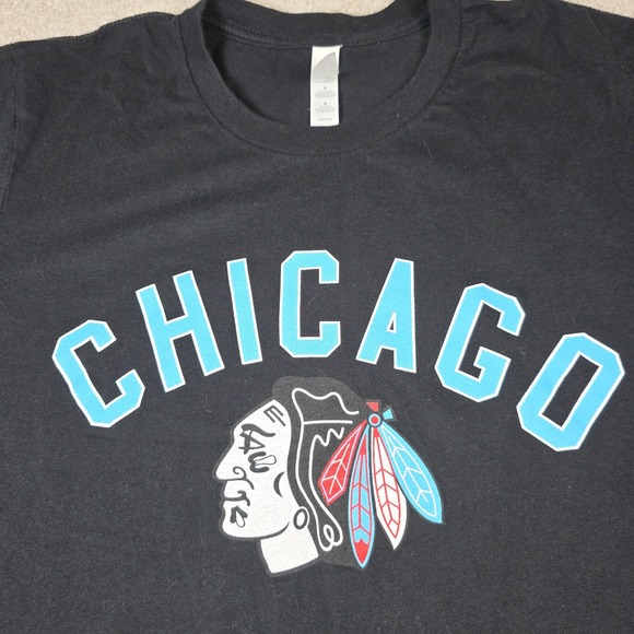 Bella + Canvas Tops - Bella + Canvas T-Shirt Womens M Black Cotton Chicago Blackhawks NHL Graphic Tee